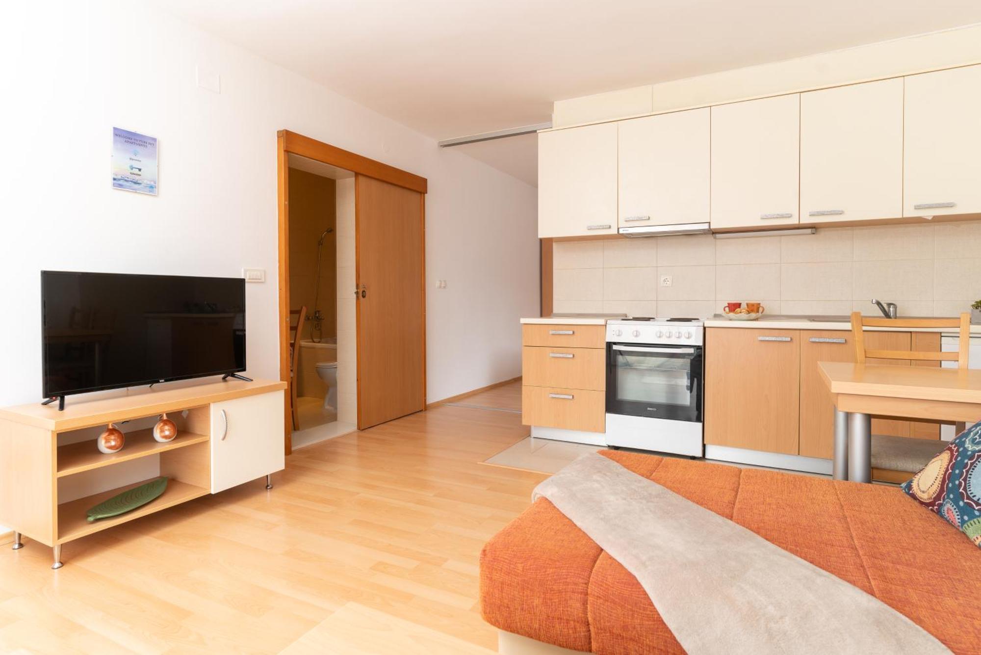 Pure Sky Apartments - With Pool Мостар Екстер'єр фото