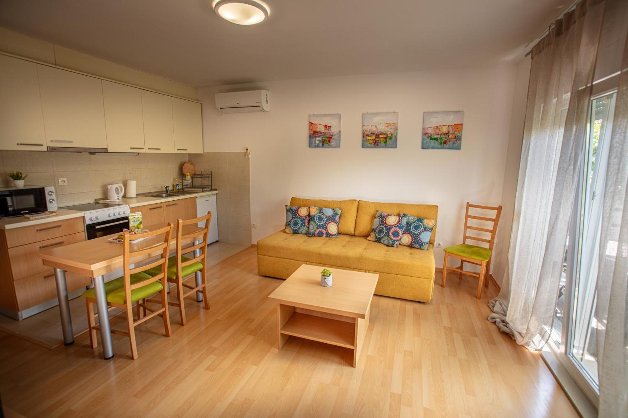 Pure Sky Apartments - With Pool Мостар Екстер'єр фото